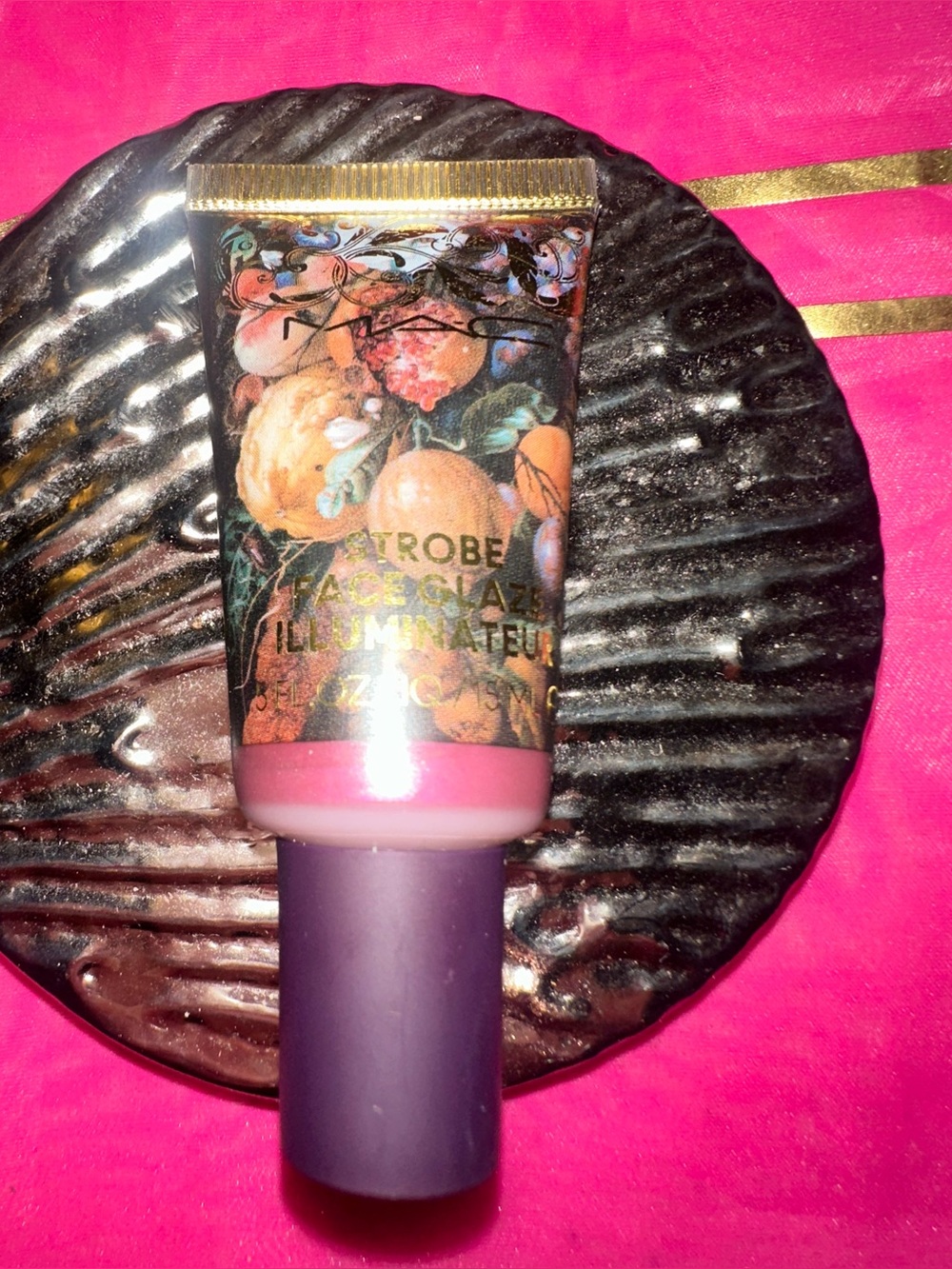 MAC Rose Gold Glow Strobe Face Glaze – Limited Edition